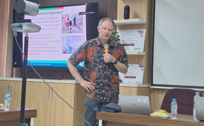 Kuliah Umum Bersama Dr. Daniel Mendham bertajuk “The Urgency to Unleash ...